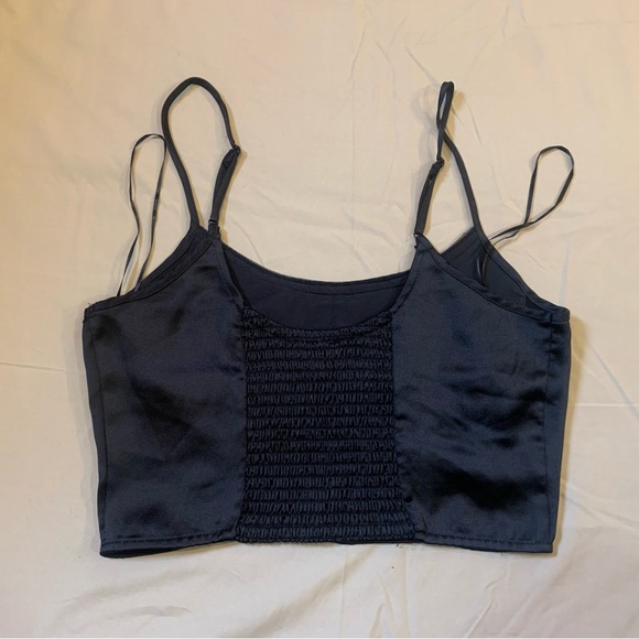 House of Harlow Satin Crop Top - Picture 4 of 5